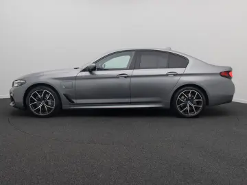 BMW 545e xD M Sport Kamera DAB 4xKlima Alarm 19Zoll