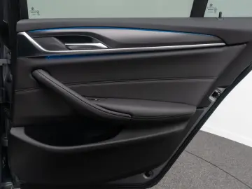 BMW 545e xD M Sport Kamera DAB 4xKlima Alarm 19Zoll