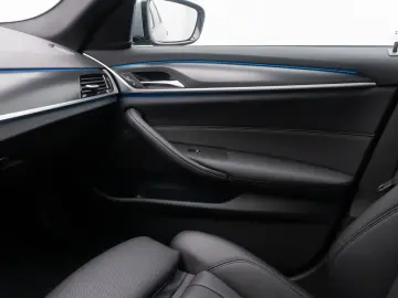 BMW 545e xD M Sport Kamera DAB 4xKlima Alarm 19Zoll