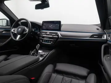 BMW 545e xD M Sport Kamera DAB 4xKlima Alarm 19Zoll