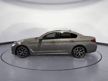 BMW 545e xDrive M Sport AHK Glasdach H&K