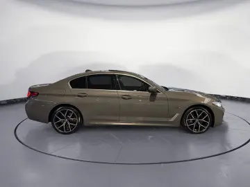 BMW 545e xDrive M Sport AHK Glasdach H&K