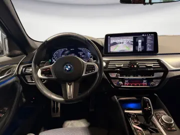 BMW 545e xDrive M Sport AHK Glasdach H&K