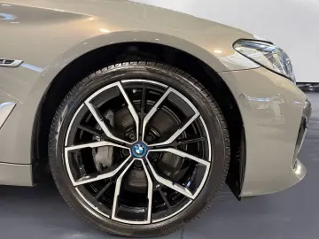 BMW 545e xDrive M Sport AHK Glasdach H&K