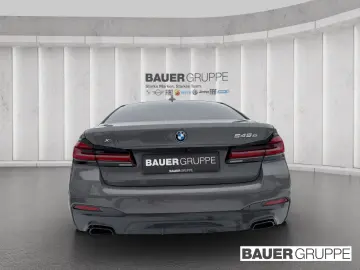 BMW 545 e xDrive M Sport Laserlicht AHK Memory HUD H