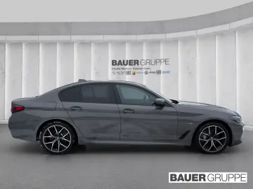 BMW 545 e xDrive M Sport Laserlicht AHK Memory HUD H