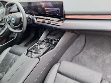 BMW 550e xDrive DA-Pro HUD PA  HK KomfortSitz Fw-Pro