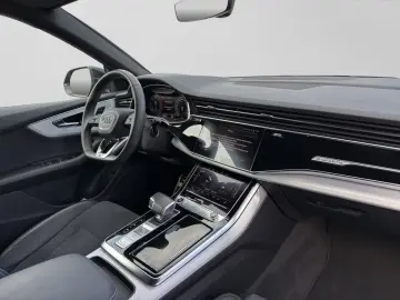 AUDI Q8 50 TDI S LINE