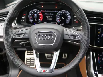 AUDI SQ8 TFSI quattro  HD-Matrix  Air  Pano  B&O  AHK