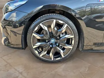 BMW 550e xDrive M Sport   GARANTIE-bis-07.2029