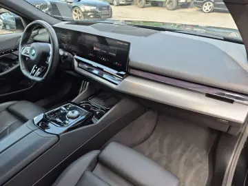 BMW 550e xDrive M Sport   GARANTIE-bis-07.2029