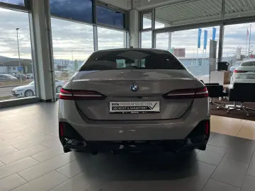 BMW 550e xDrive M-Sportpaket ad.LED Sitzlüftung B&W