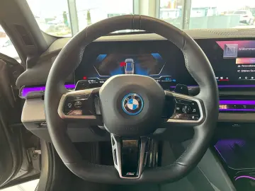 BMW 550e xDrive M-Sportpaket ad.LED Sitzlüftung B&W