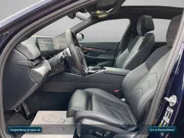 BMW 550e xDrive Limousine M Sportpaket Head-Up AHK