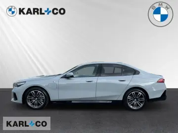 BMW 550 e xDrive Limousine M Sport LC Prof ACC B&W