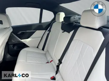 BMW 550 e xDrive Limousine M Sport LC Prof ACC B&W