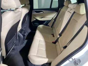 BMW X3 xDrive30e M Sport Navi Head-Up Kamera HiFi