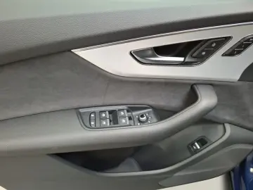 AUDI Q7 50TDI S line  quattro