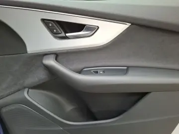 AUDI Q7 50TDI S line  quattro