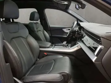 AUDI Q7 50TDI S line  quattro