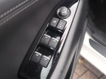 MAZDA 6 L G-145 Center-Line  Aktion  NAVI ACAA MRCC SH