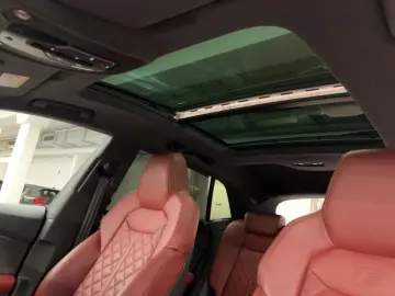 AUDI SQ8 TFSI tiptr. 360 K MATRIX PANO HUD VIRTUAL