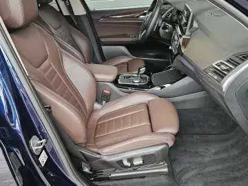 BMW X3 xDrive30e M Sportlenkrad 20 Zoll 1Hand