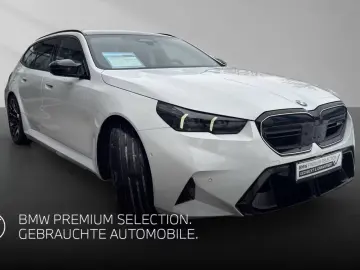 BMW M5 Touring AHK 0 5%DW Verst.