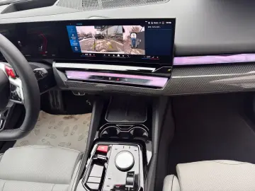 BMW M5 Touring AHK 0 5%DW Verst.