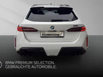 BMW M5 Touring AHK 0 5%DW Verst.