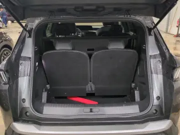 PEUGEOT 5008 ALLURE HYBRID DSC6  7 SITZER SHZ PDC KAMERA