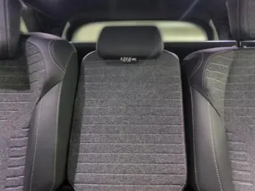 PEUGEOT 5008 ALLURE HYBRID DSC6  7 SITZER SHZ PDC KAMERA