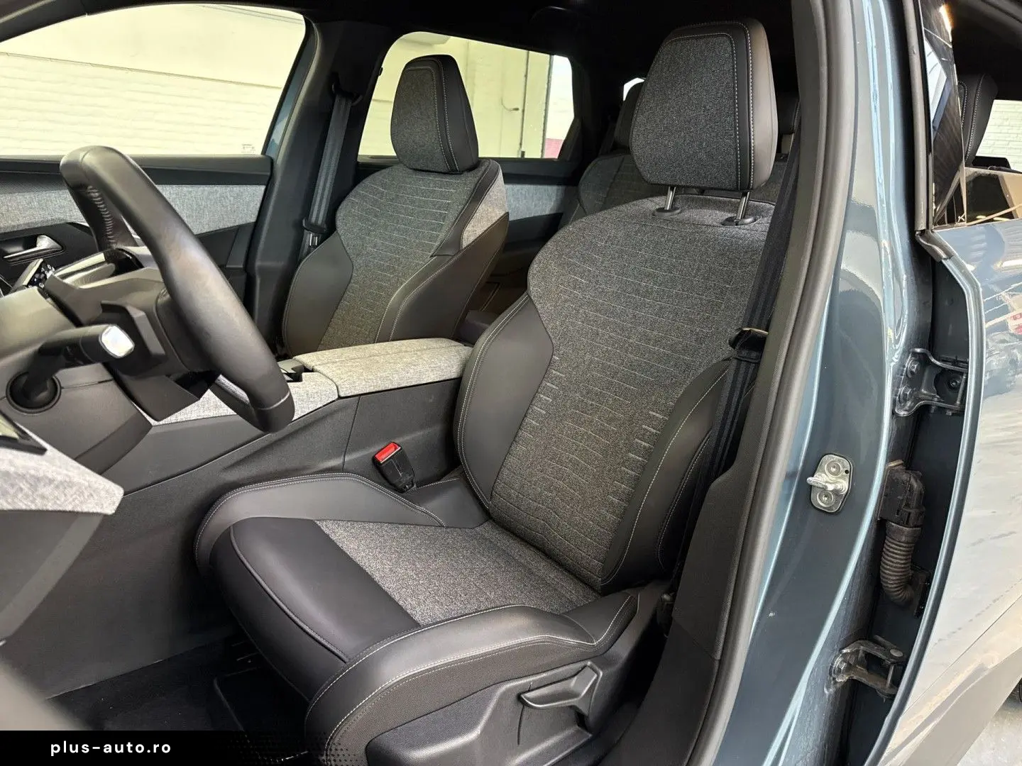 PEUGEOT 5008 1 2 Allure Hybrid 145 e-DSC6 (Blue Ingaro)