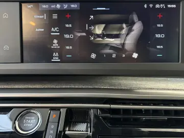 PEUGEOT 5008 1 2 Allure Hybrid 145 e-DSC6 (Blue Ingaro)