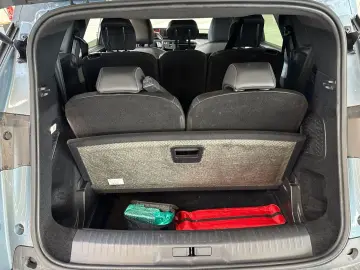 PEUGEOT 5008 1 2 Allure Hybrid 145 e-DSC6 (Blue Ingaro)