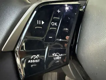 PEUGEOT 5008 1 2 Allure Hybrid 145 e-DSC6 (Blue Ingaro)