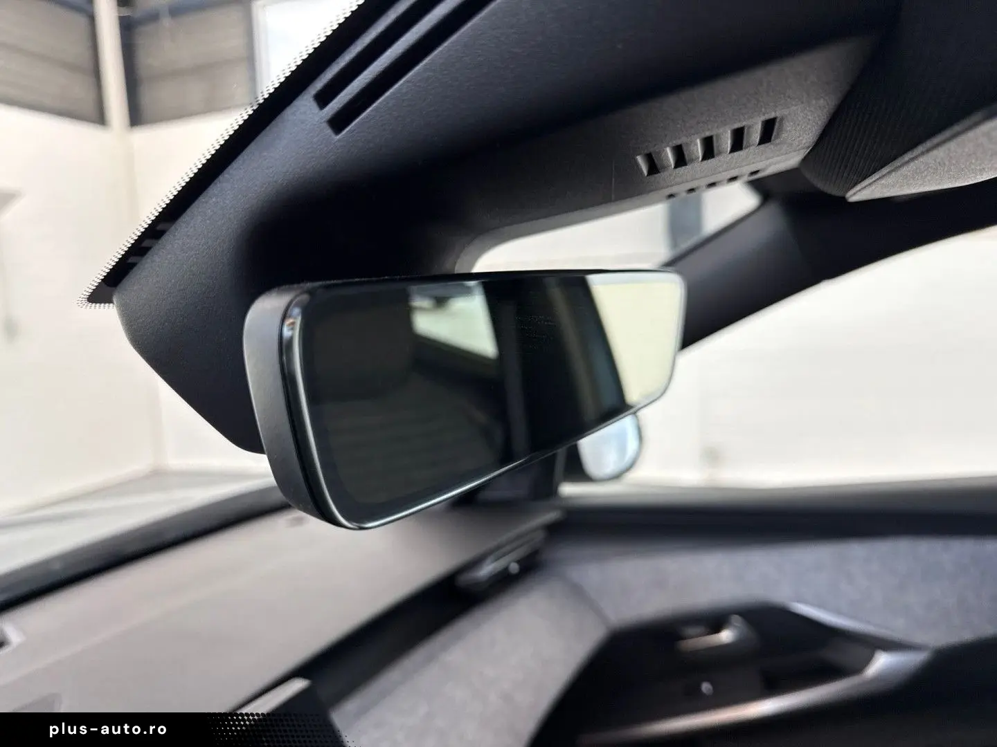 PEUGEOT 5008 1 2 Allure Hybrid 145 e-DSC6 (Blue Ingaro)