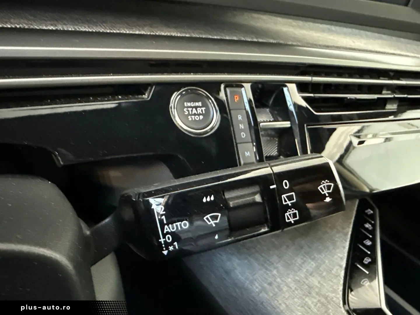 PEUGEOT 5008 1 2 Allure Hybrid 145 e-DSC6 (Blue Ingaro)