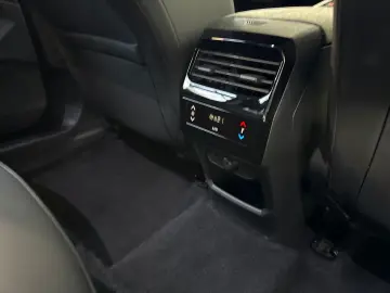 PEUGEOT 5008 1 2 Allure Hybrid 145 e-DSC6 (Blue Ingaro)