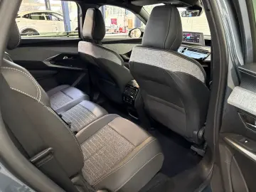 PEUGEOT 5008 1 2 Allure Hybrid 145 e-DSC6 (Blue Ingaro)