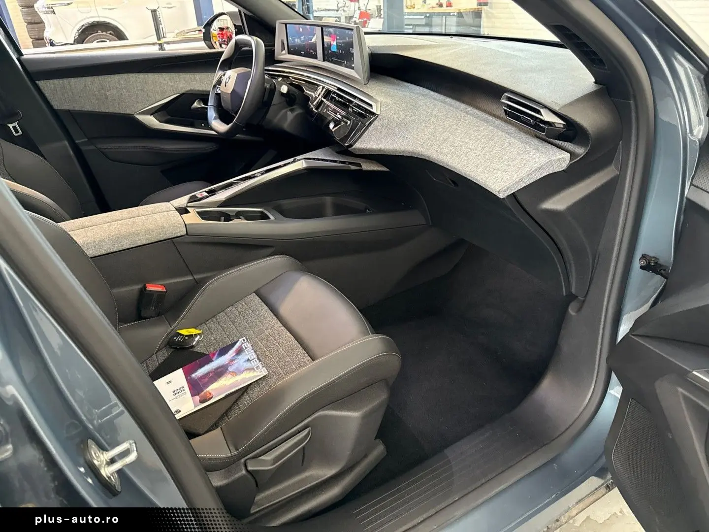 PEUGEOT 5008 1 2 Allure Hybrid 145 e-DSC6 (Blue Ingaro)