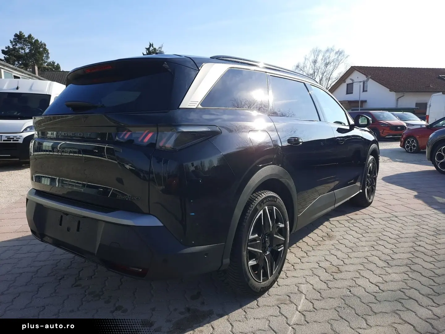 PEUGEOT 5008 1.2 136 A llure 7 Sitzer Navi Kamera LED