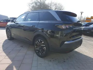 PEUGEOT 5008 1.2 136 A llure 7 Sitzer Navi Kamera LED