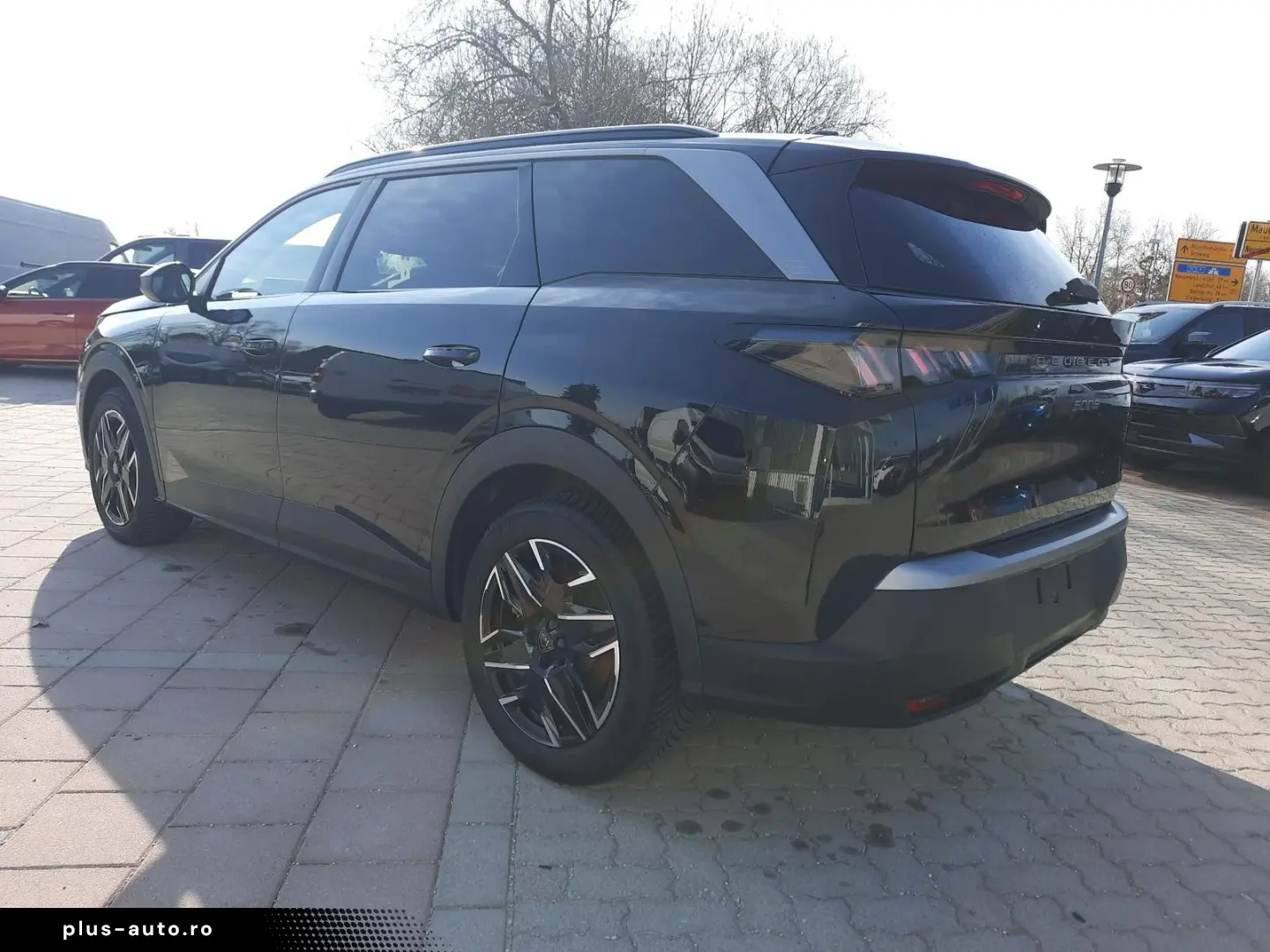 PEUGEOT 5008 1.2 136 A llure 7 Sitzer Navi Kamera LED