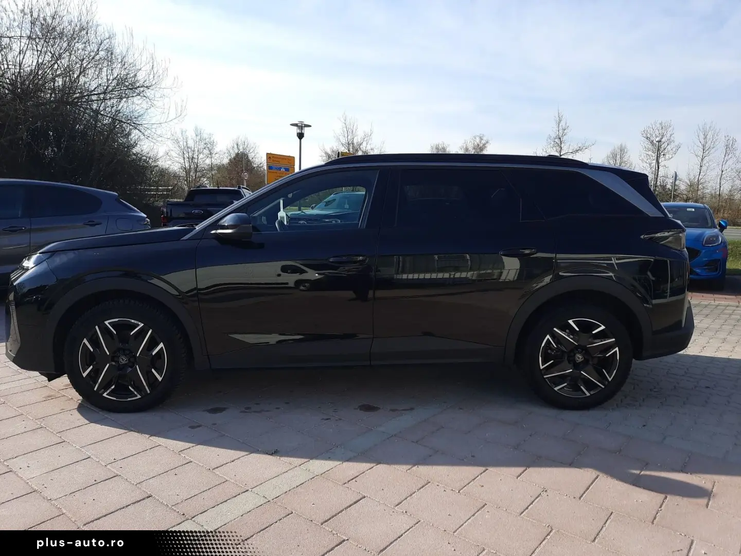 PEUGEOT 5008 1.2 136 A llure 7 Sitzer Navi Kamera LED