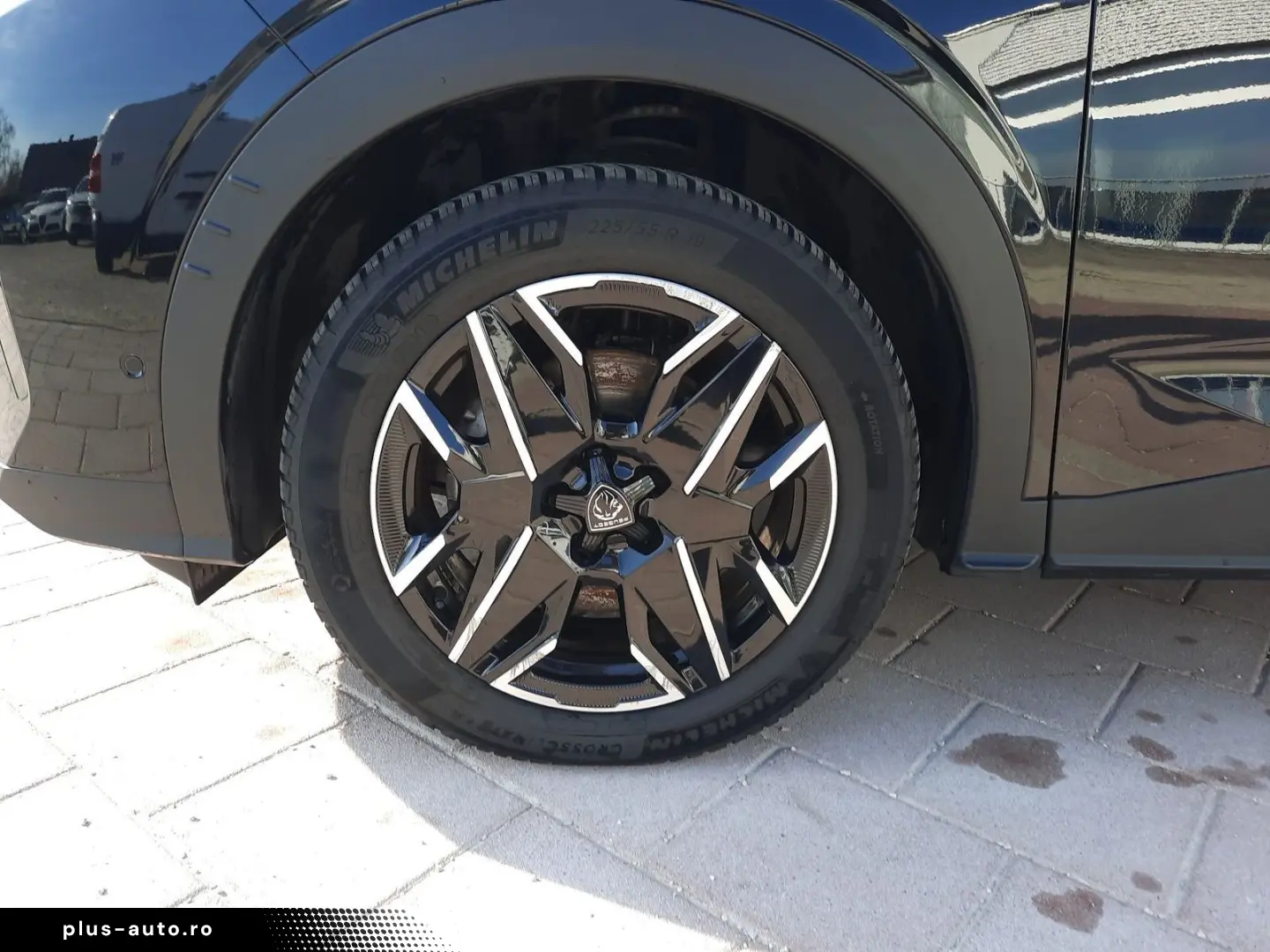 PEUGEOT 5008 1.2 136 A llure 7 Sitzer Navi Kamera LED