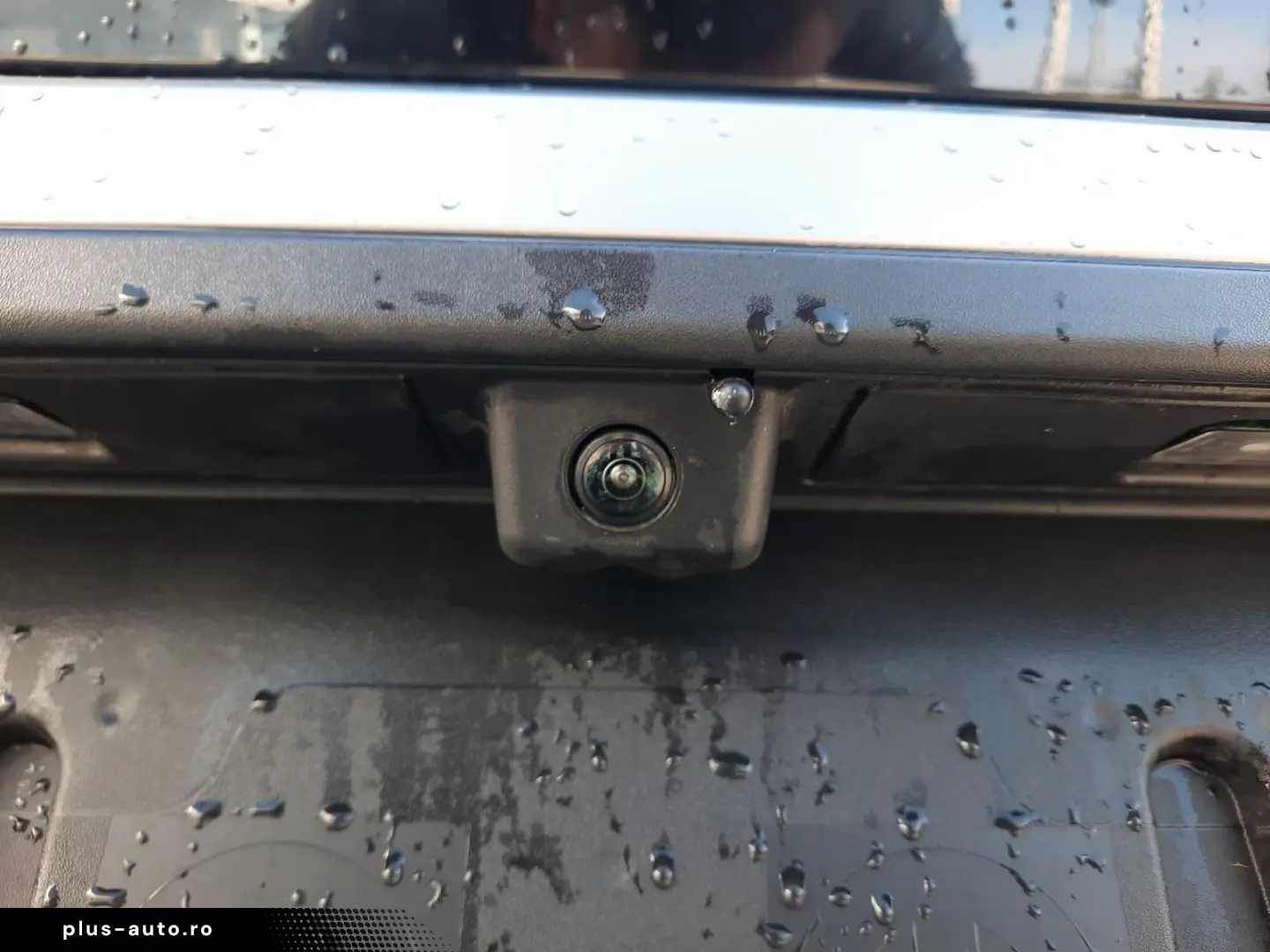 PEUGEOT 5008 1.2 136 A llure 7 Sitzer Navi Kamera LED