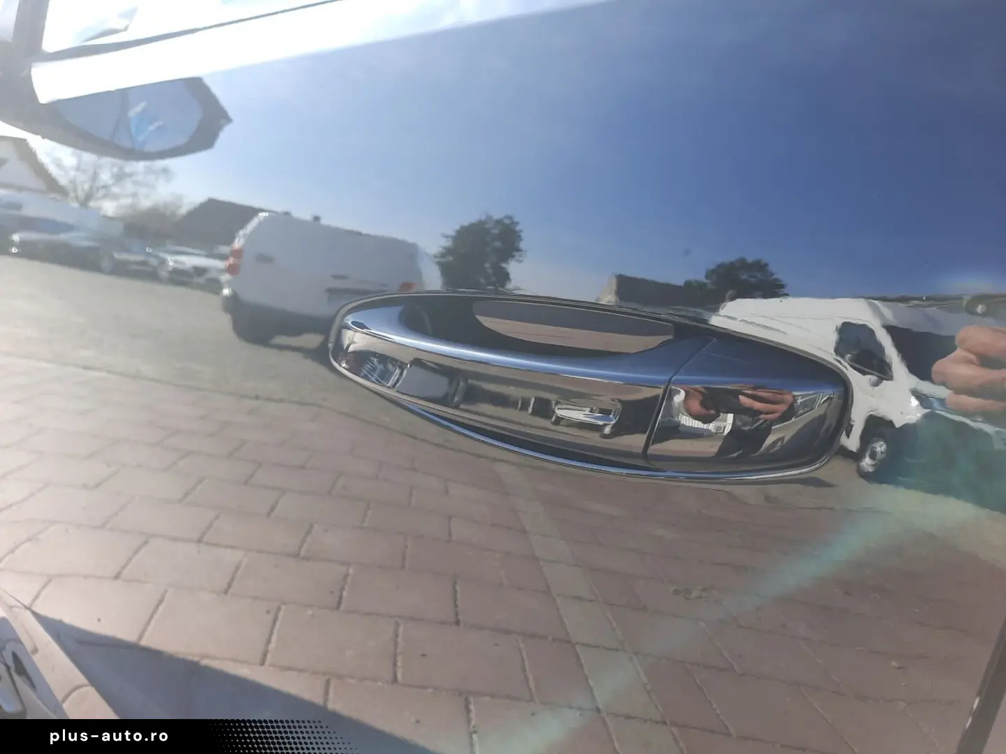 PEUGEOT 5008 1.2 136 A llure 7 Sitzer Navi Kamera LED