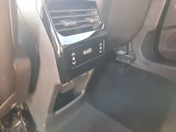 PEUGEOT 5008 1.2 136 A llure 7 Sitzer Navi Kamera LED