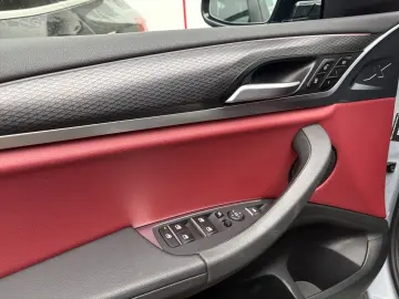 BMW X3 xDrive20d M Sport Pano AHK el Sitz mit Memory